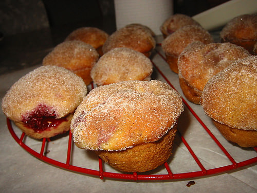 Jam donut mini muffins