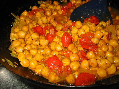 Chickpea and tomato curry