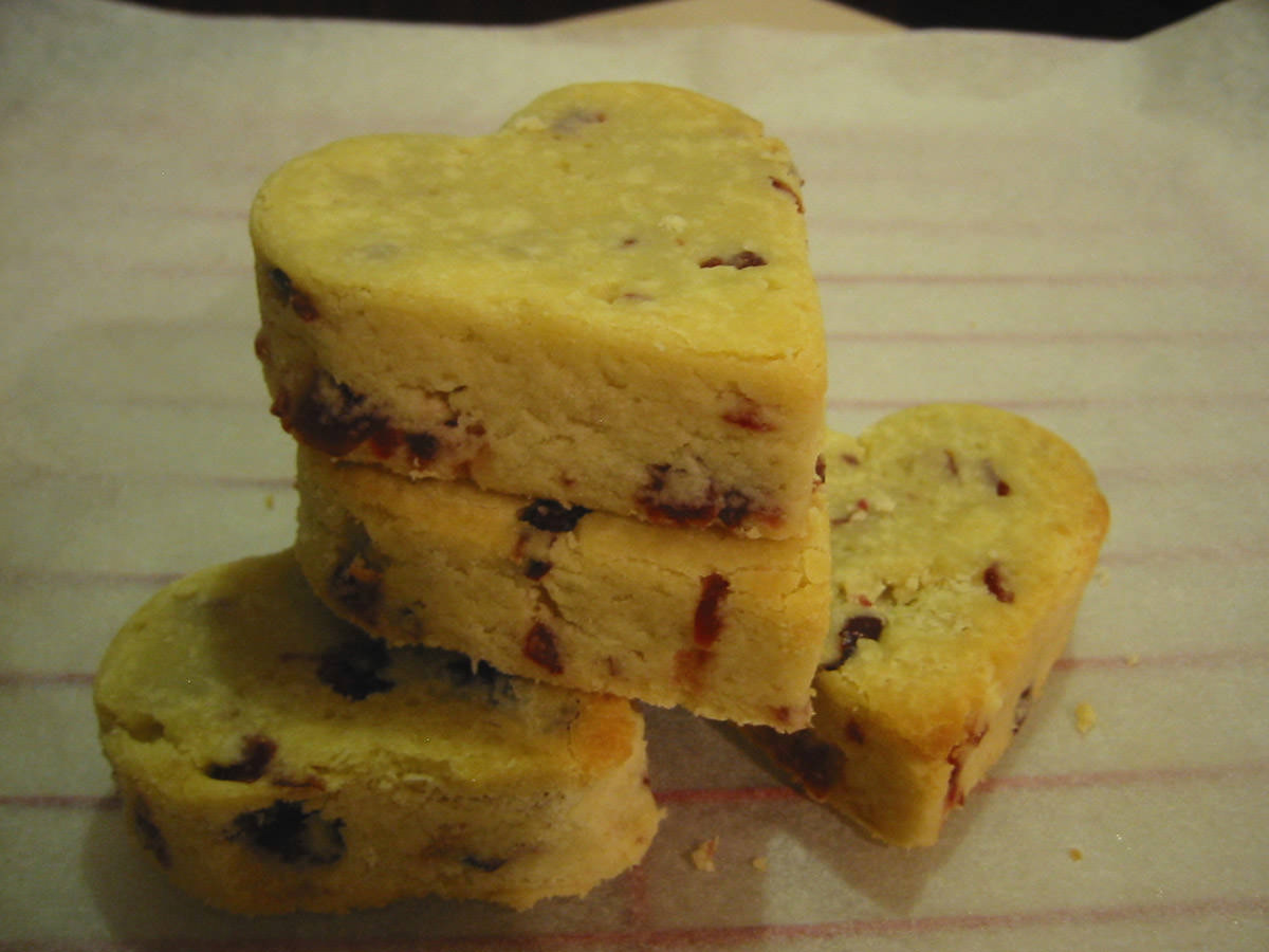 Dried-cranberry shortbread hearts