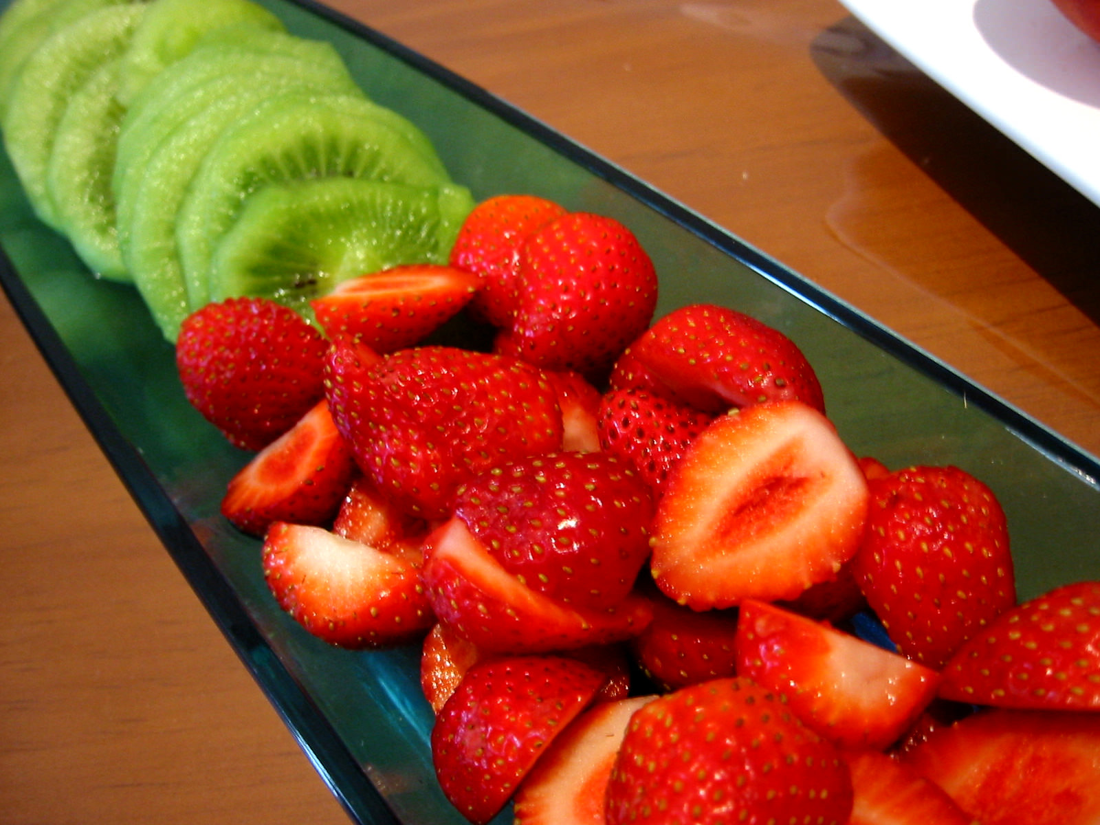 Kiwi fruit and strawberries
