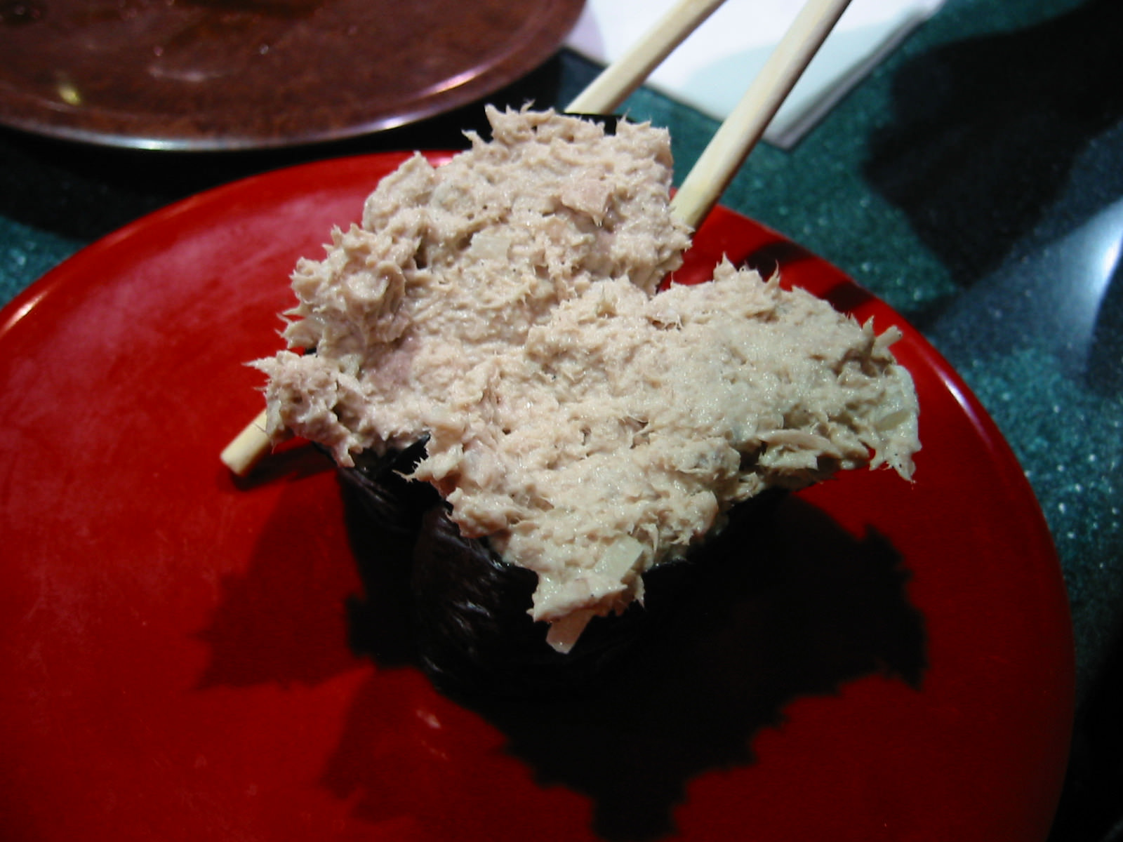 Tuna ghunkan (tuna with mayonaise)