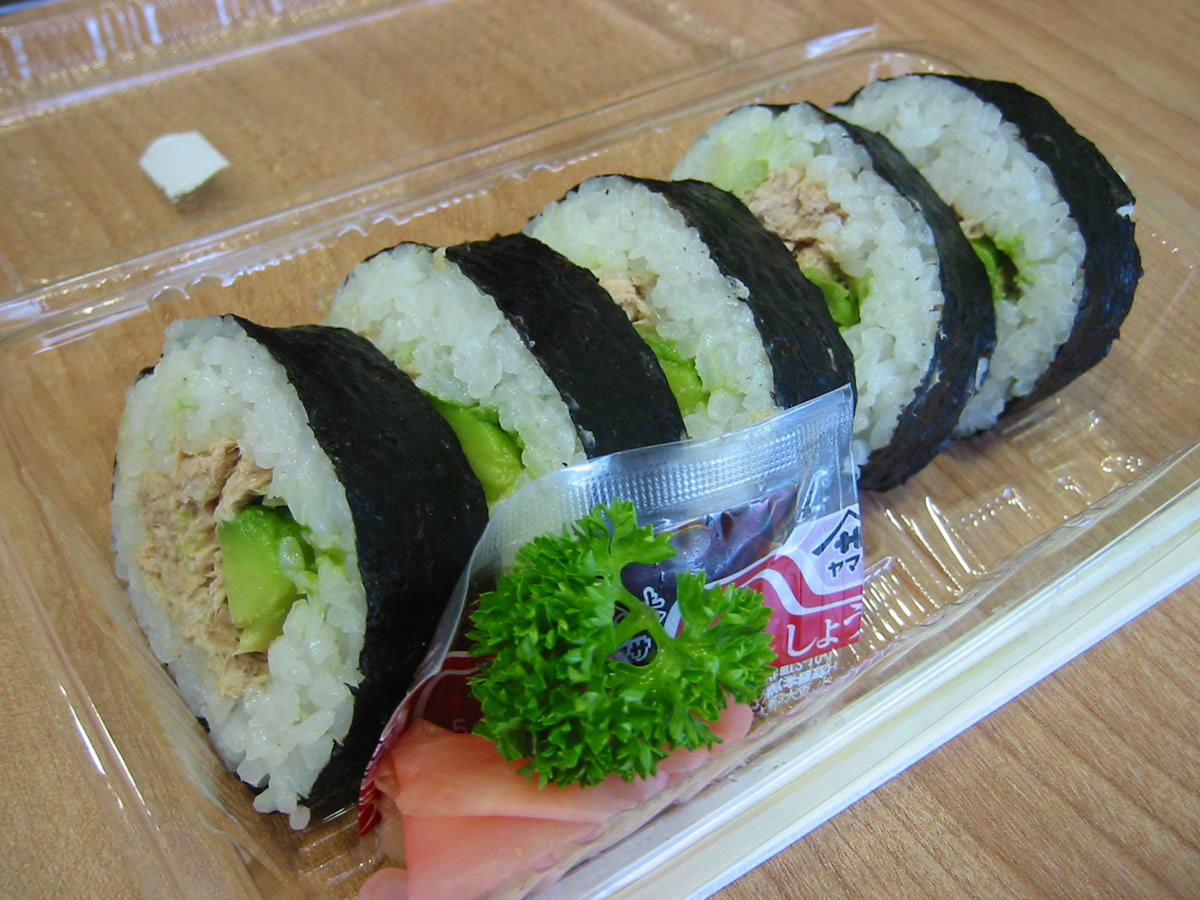 Tuna mayo sushi