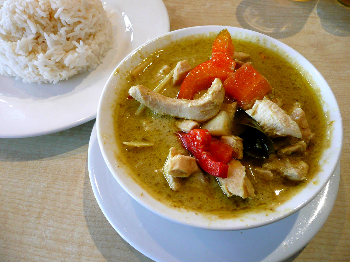 Thai green curry chicken and rice