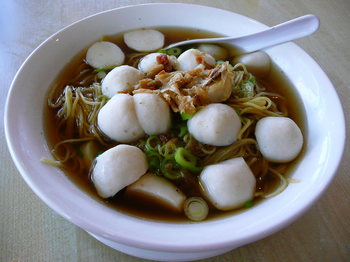 Fishball egg noodle soup