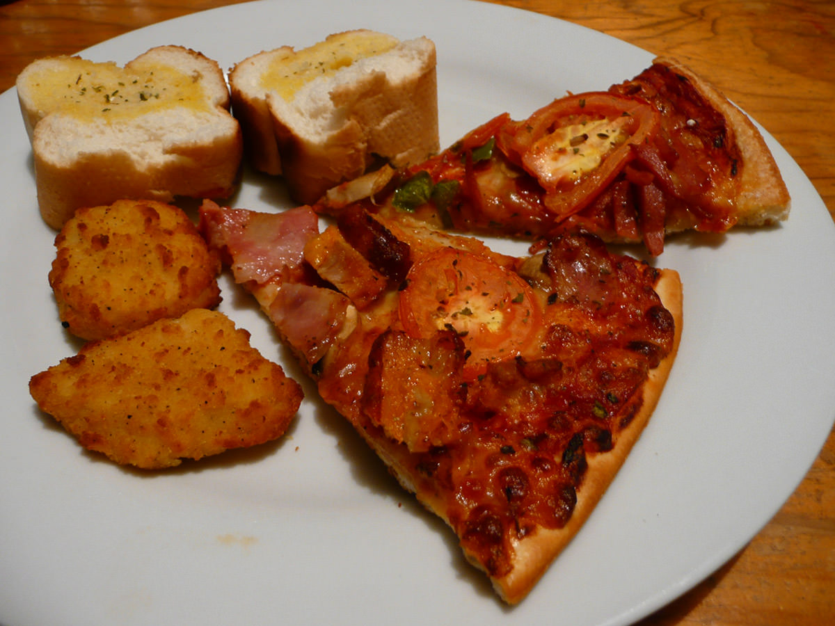 Pizza, Chicken Kickers and garlic bread