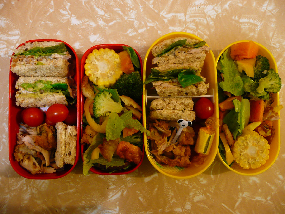 Hers and hers Wednesday bento