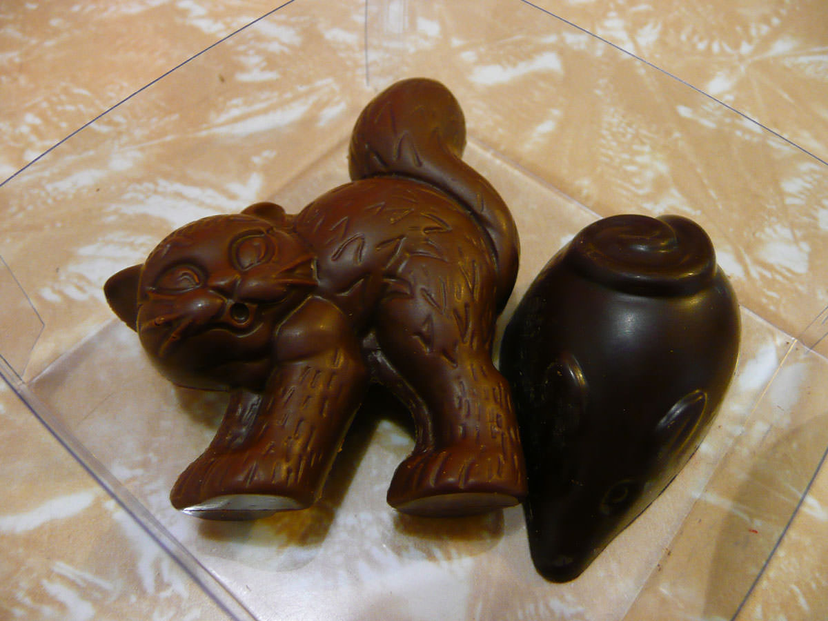 Chocolate cat and mouse