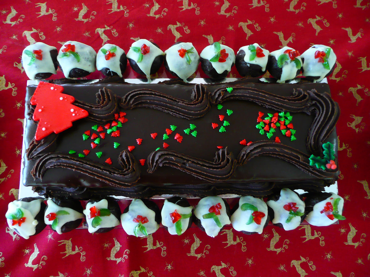 Christmas chocolate cake and mini Christmas puddings
