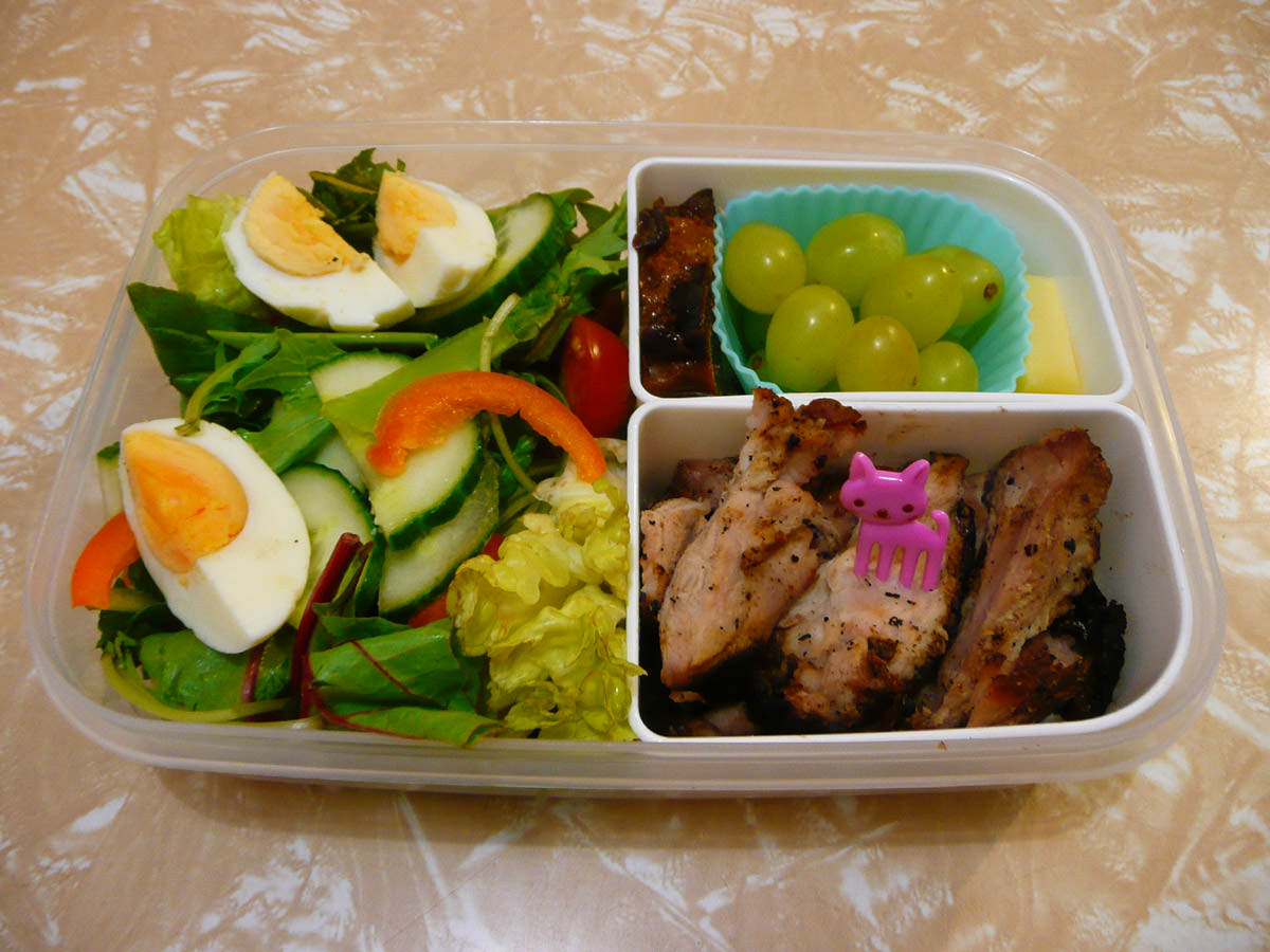 Tuesday bento - pork ribs, salad and fruit