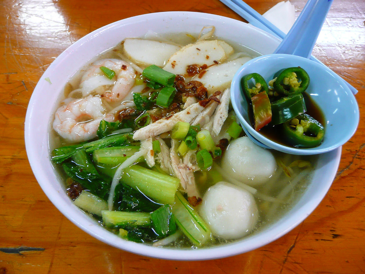Kway teow soup