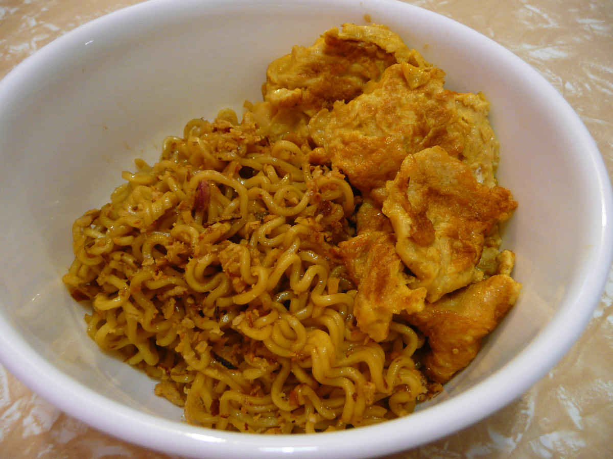 Indomie with Chinese omelette