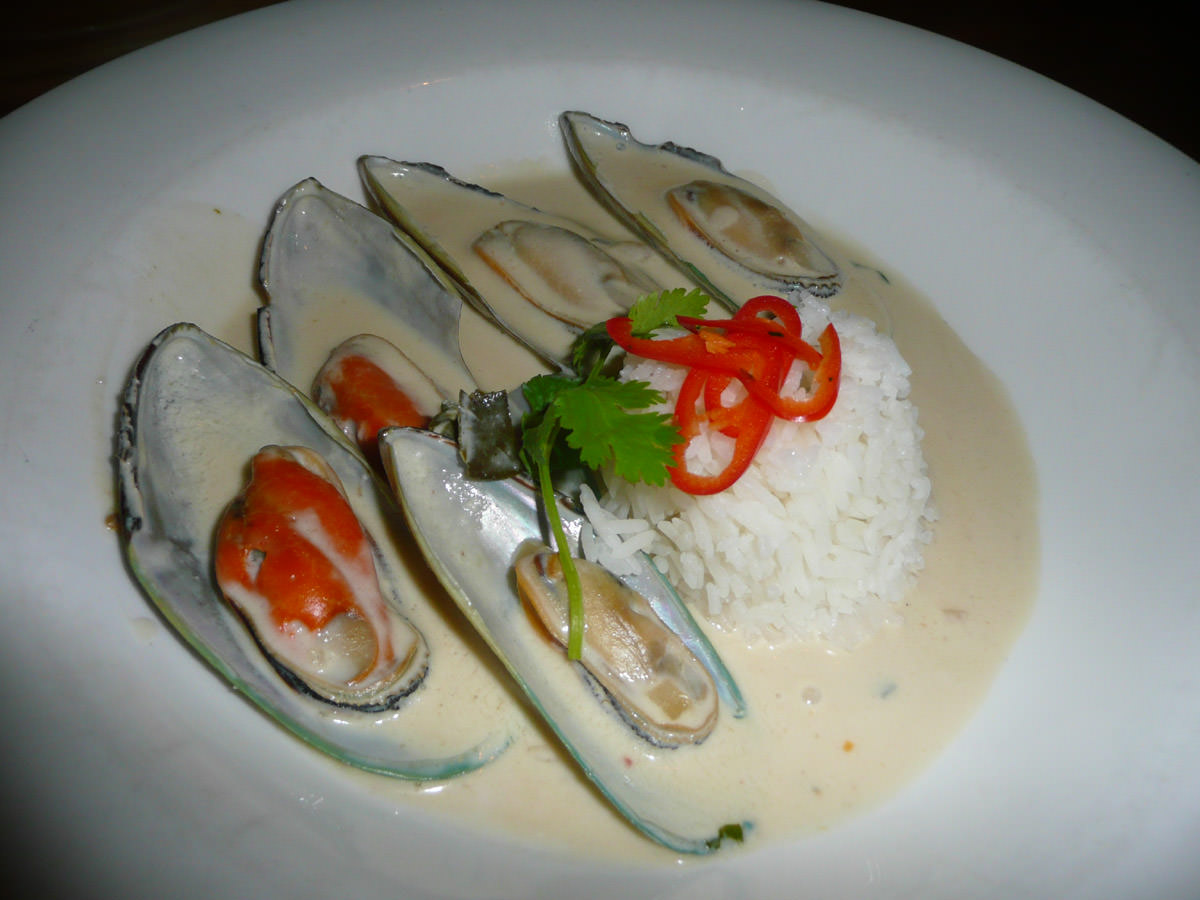 Thai style mussels in a coconut, lemongrass and coriander broth with steamed rice