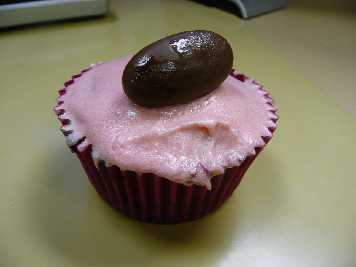 Clinker-topped chocolate cupcake