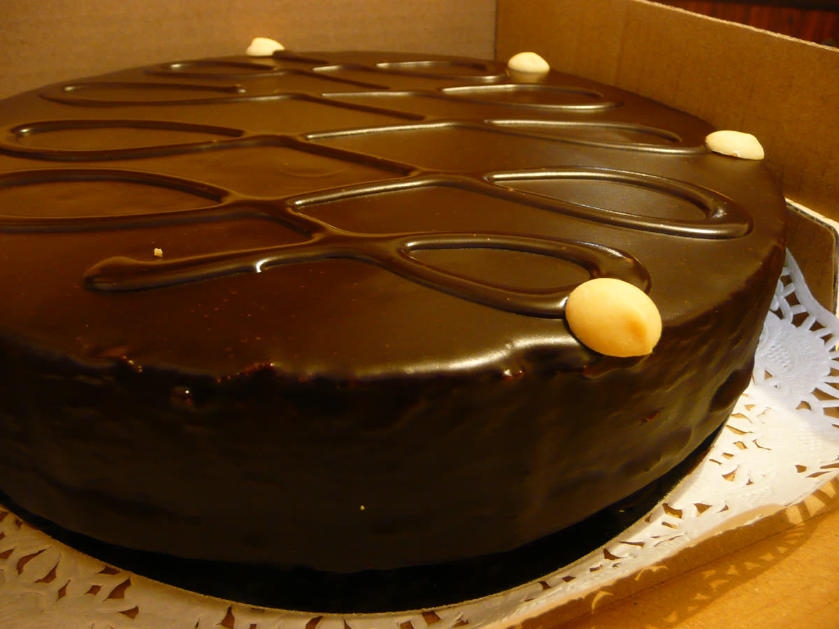 Chocolate cake - closer