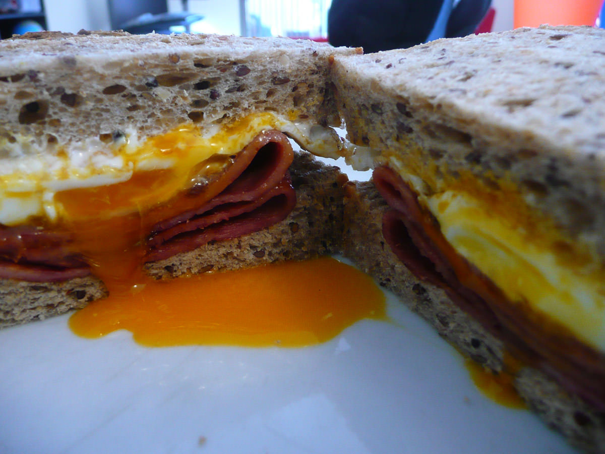 Turkey bacon and fried egg sandwich