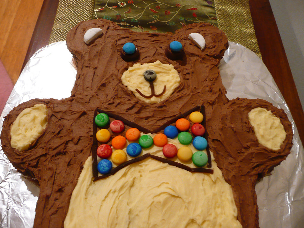 Teddy bear cake close-up