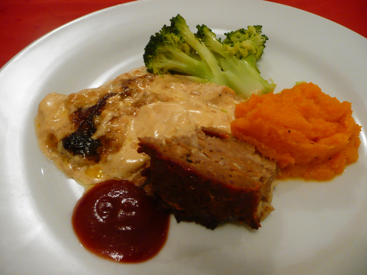 Meatloaf, orange mash, broccoli, potato bake and tomato sauce