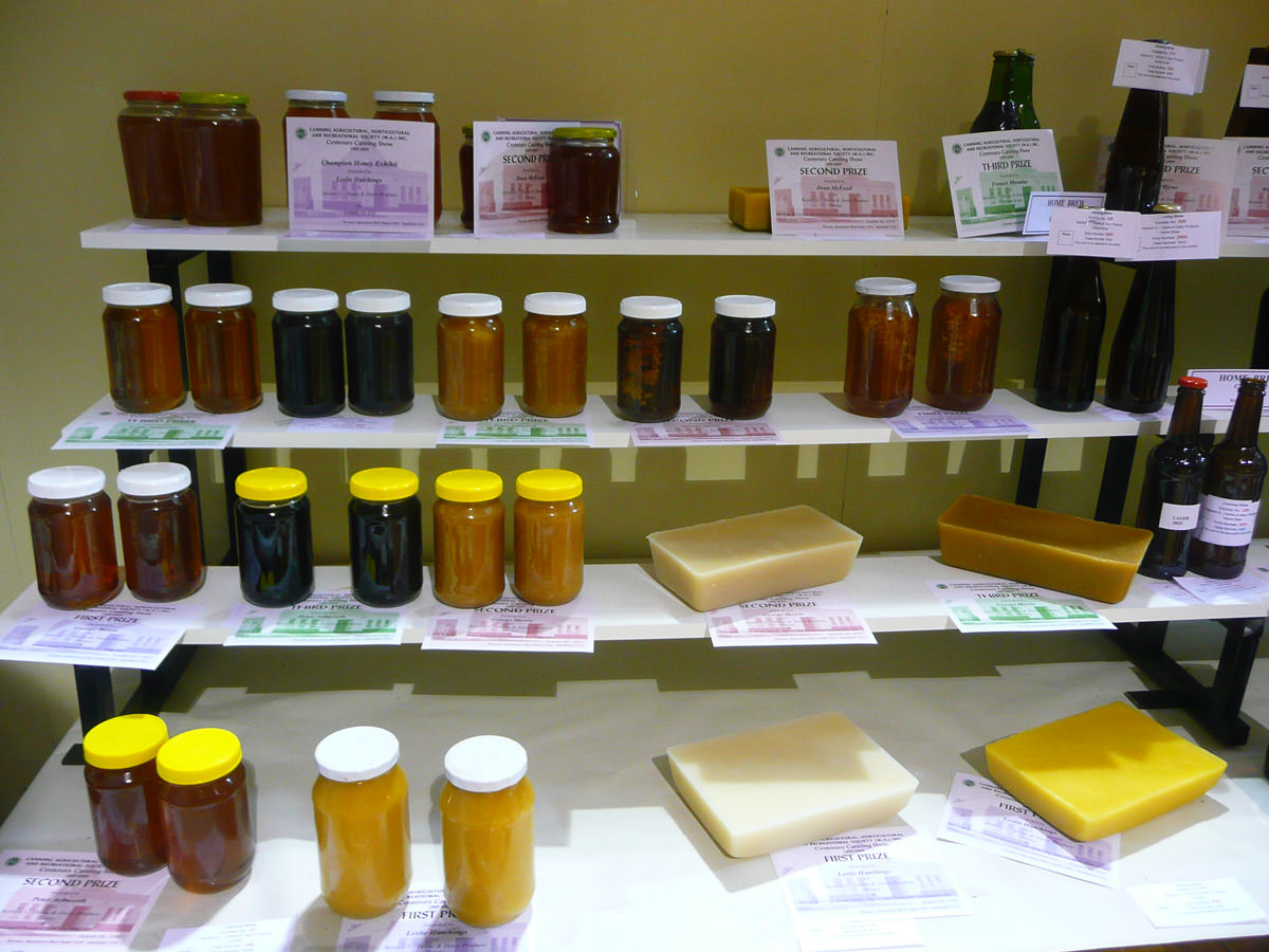 Honey in jars and brick format