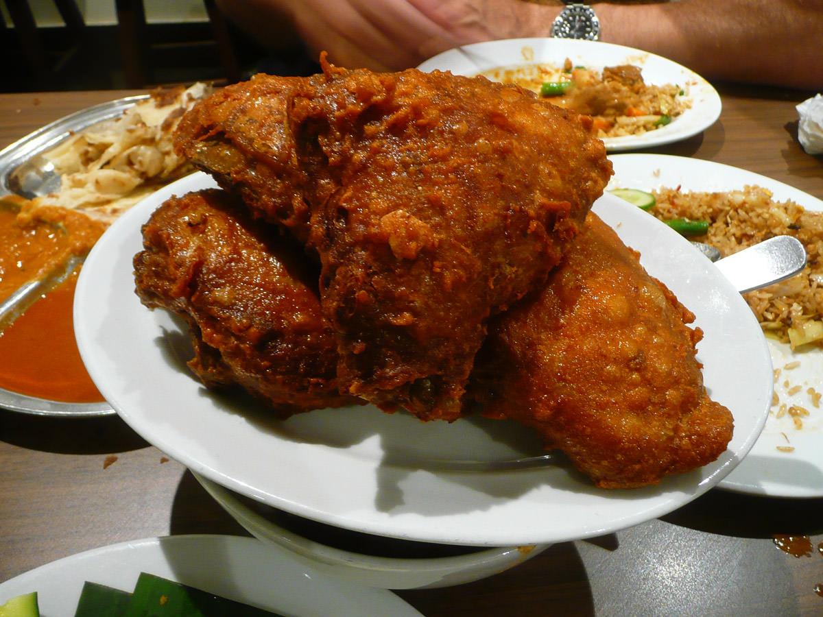 Ayam goreng (fried chicken)