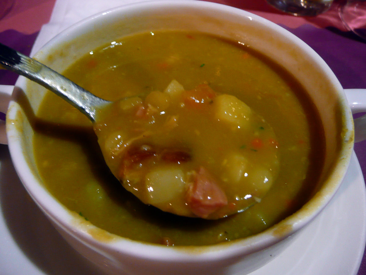 Soup of the day - pea and ham soup - yummy chunky bits
