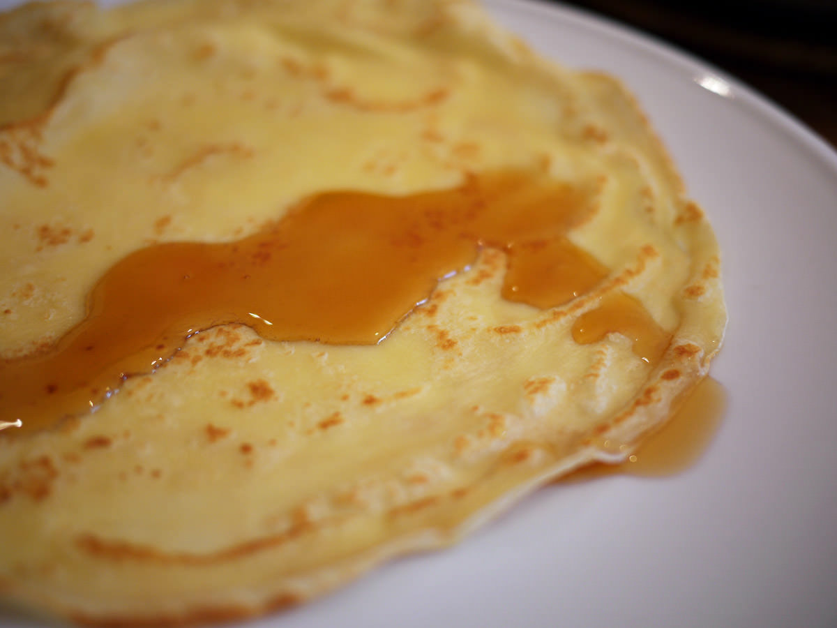 Pancake with maple syrup
