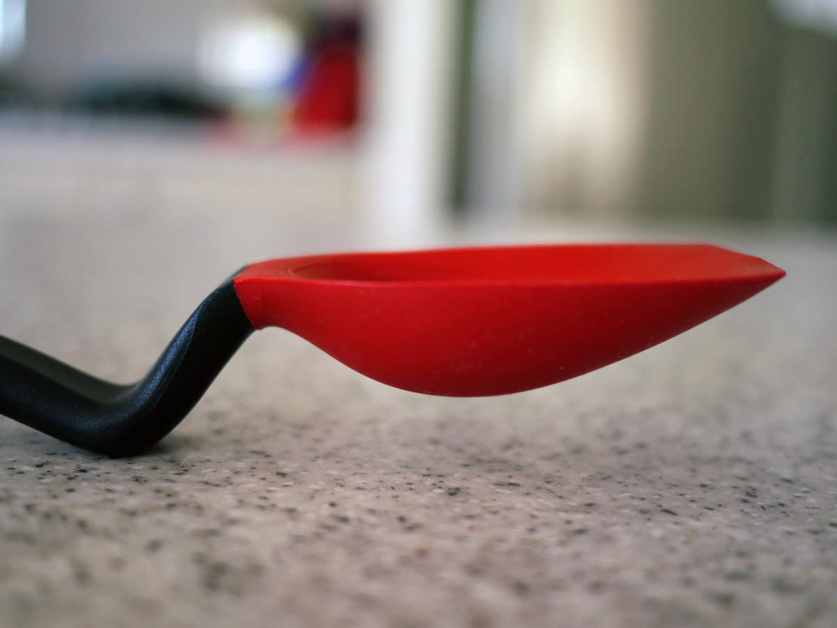 Supoon - the sit-up scraping spoon