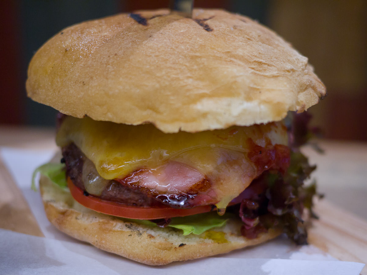 Pommy burger (beef, cheddar and back bacon)