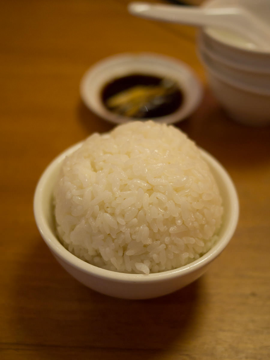Steamed medium grain rice (AU$2.00)