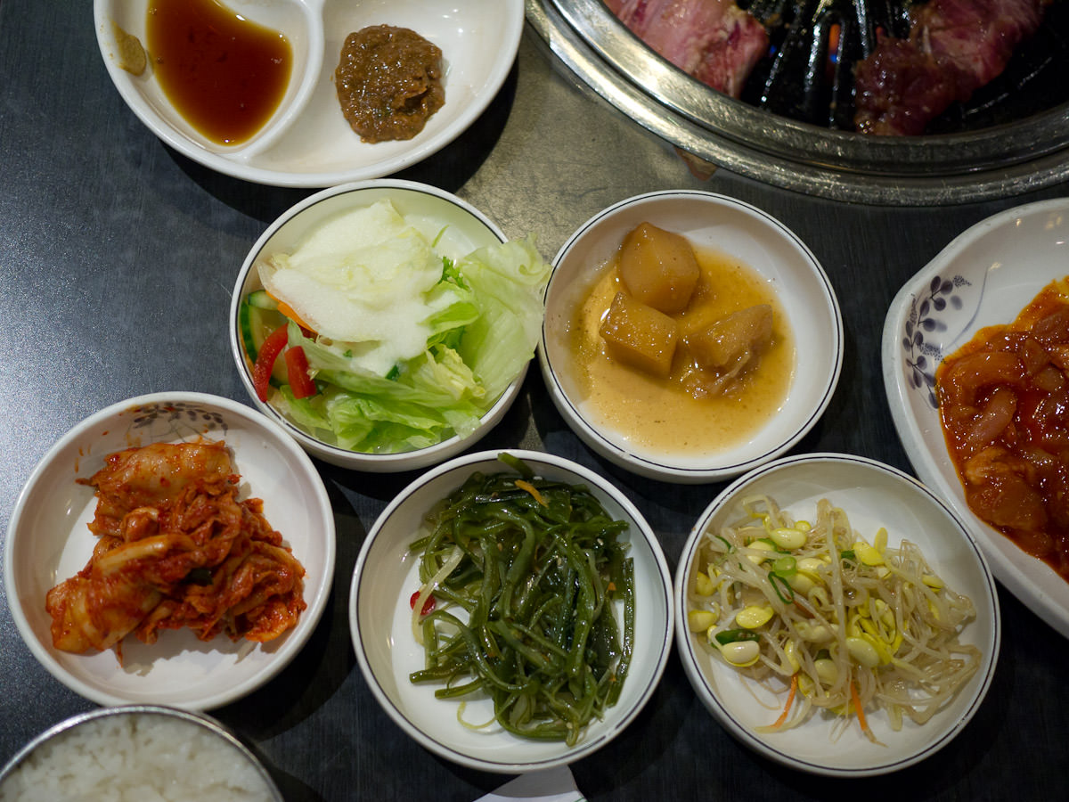 Banchan (side dishes)