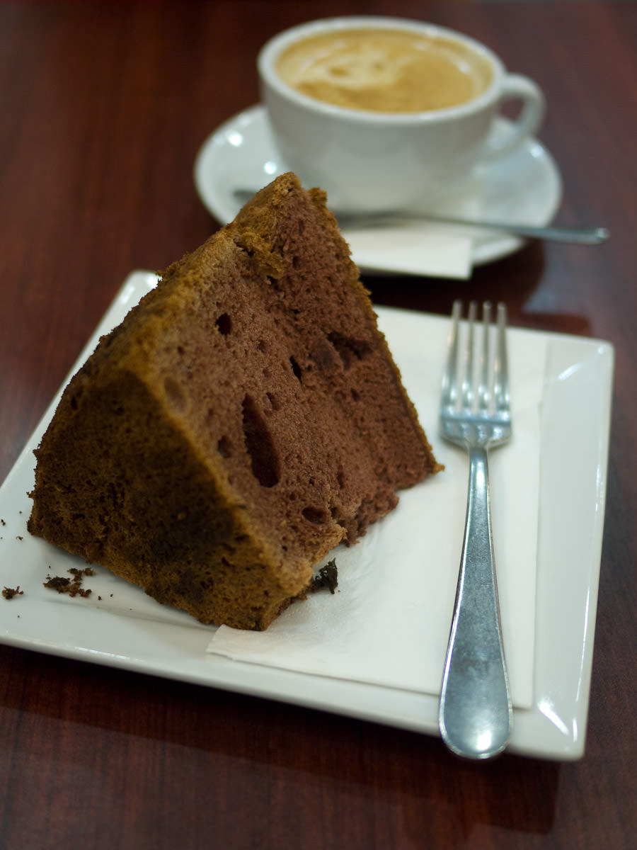 Chocolate chiffon cake