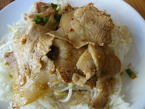 Garlic pork, beansprouts and rice