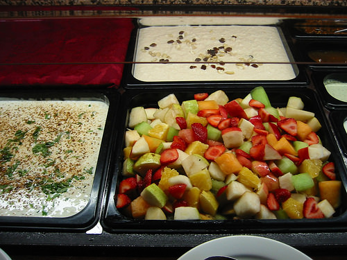 Fruit salad and creamed rice