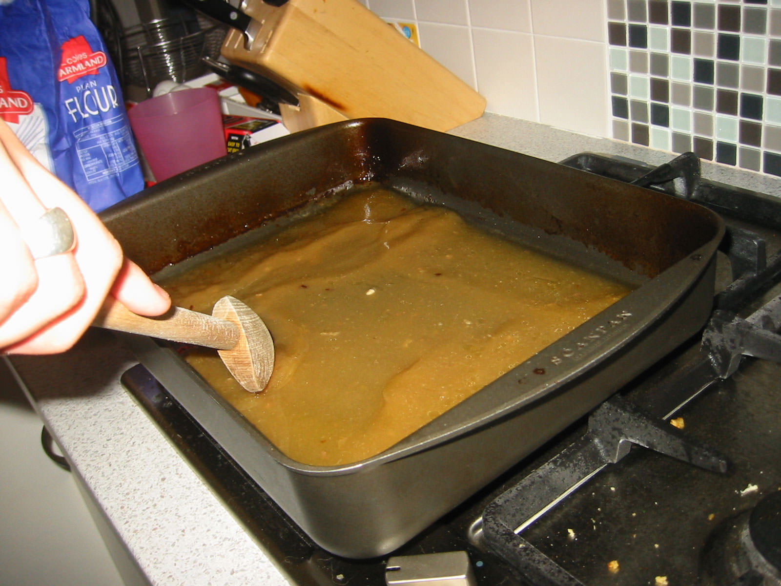 Making pan gravy