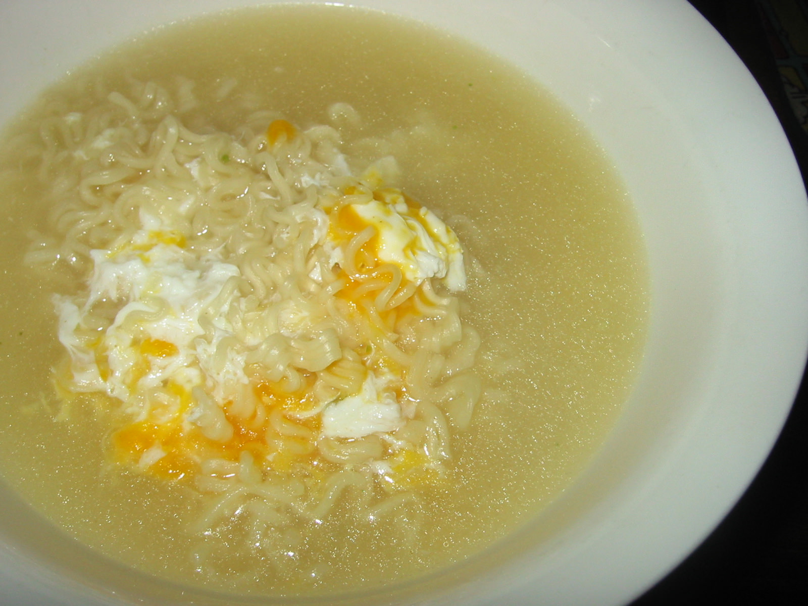 Maggi noodles with egg