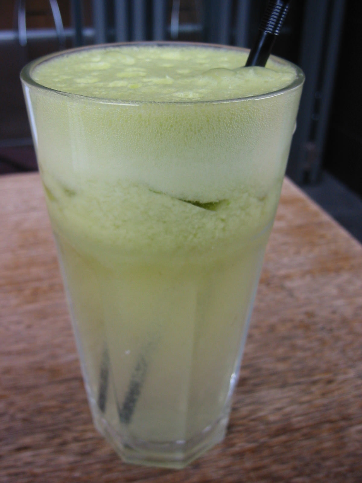 Apple, mint and lime juice