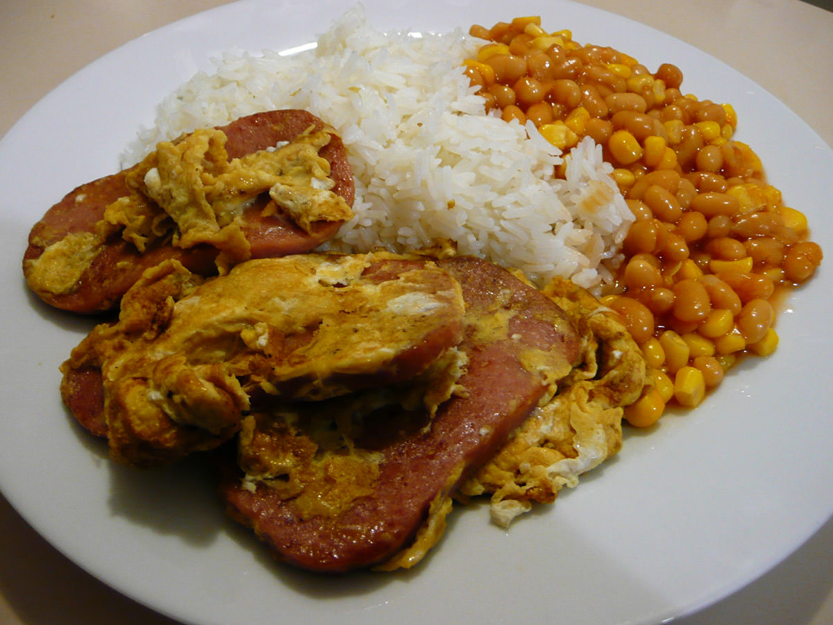 SPAM, egg and rice with baked beans and corn