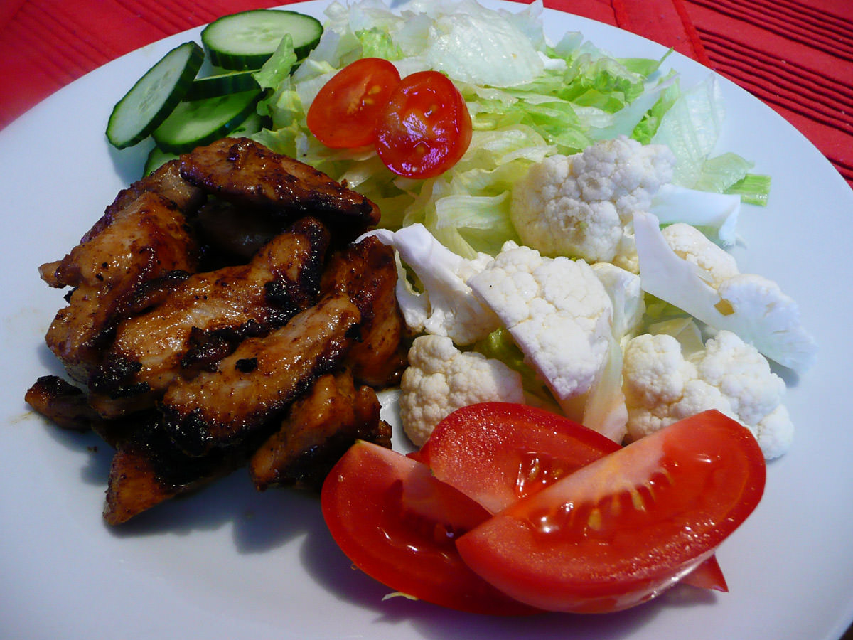 Marinated chicken and salad
