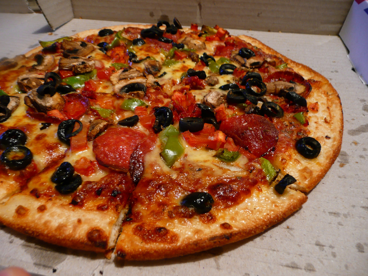 Dominos Godfather with Mushrooms (classic crust)