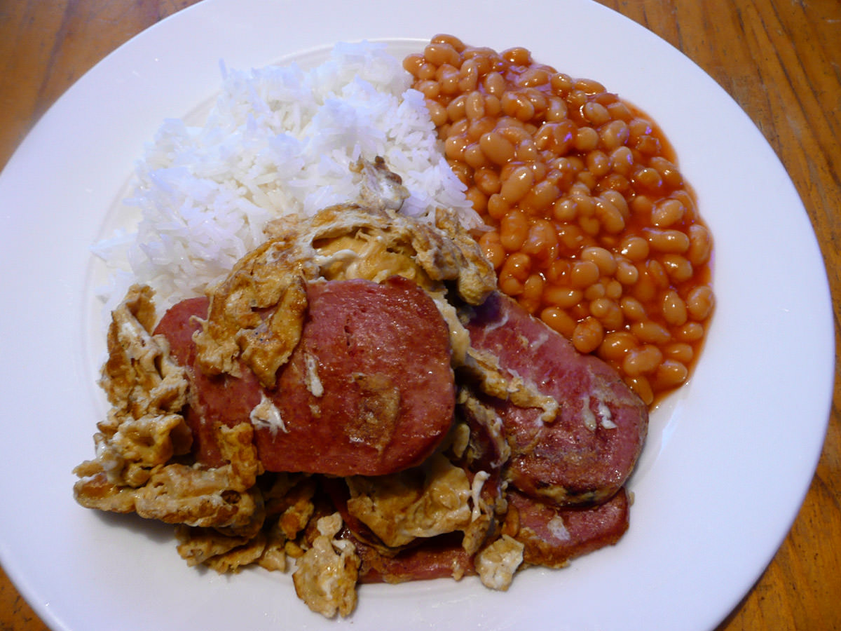 SPAM, egg, baked beans and rice