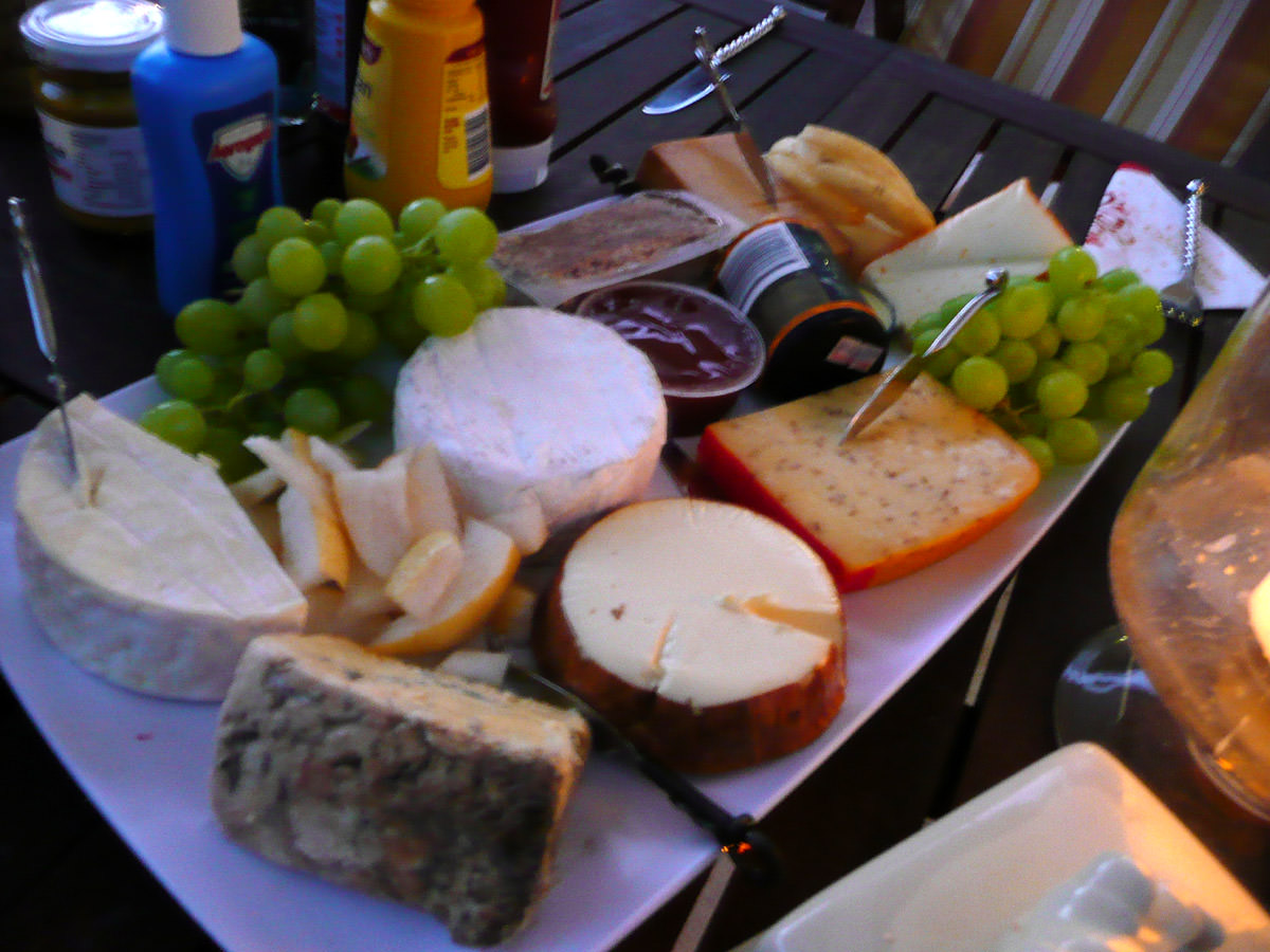 Cheese platter with further adornments