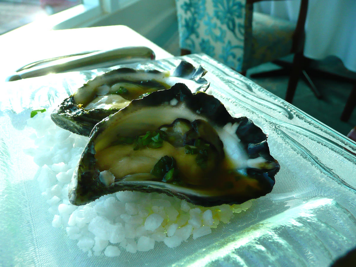 Oysters with native fingerlime mignonette sauce