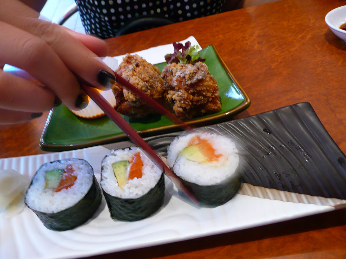 Raw tuna and avocado sushi