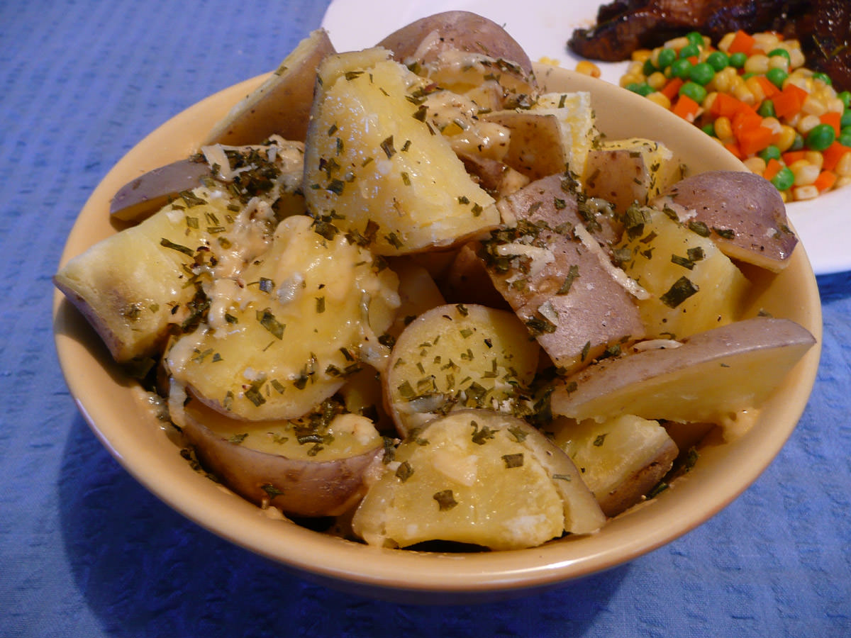 Potatoes with cheese and herbs