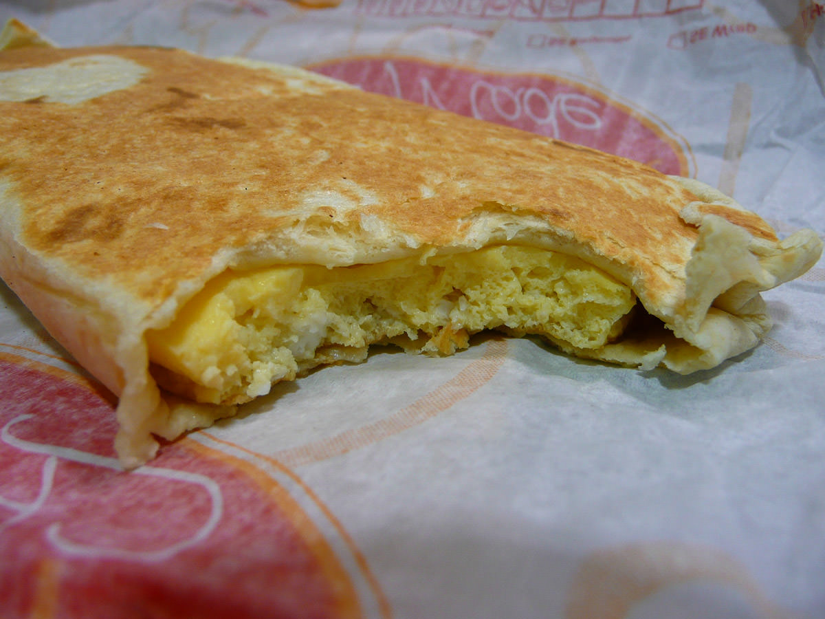 Cheesy omelette wrap minus cheese