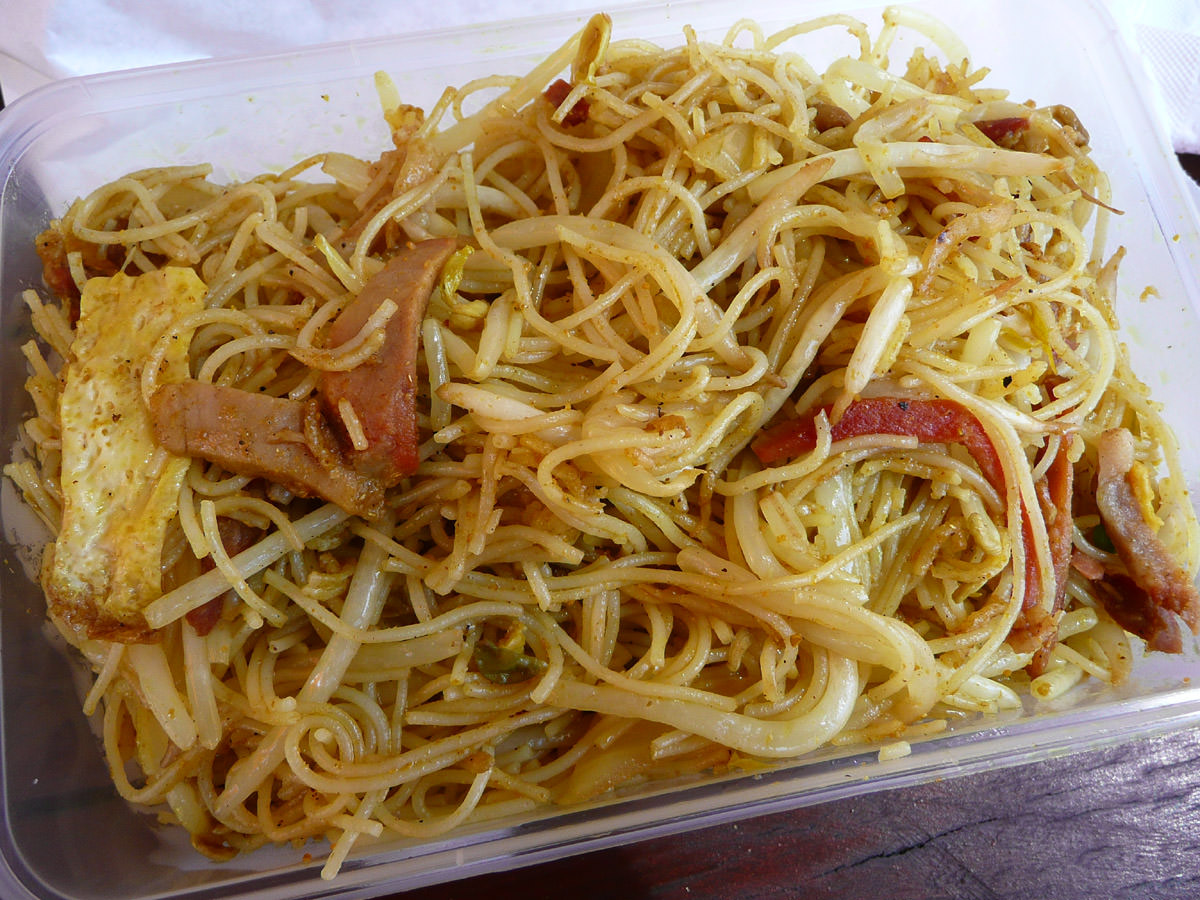 Singapore fried noodles