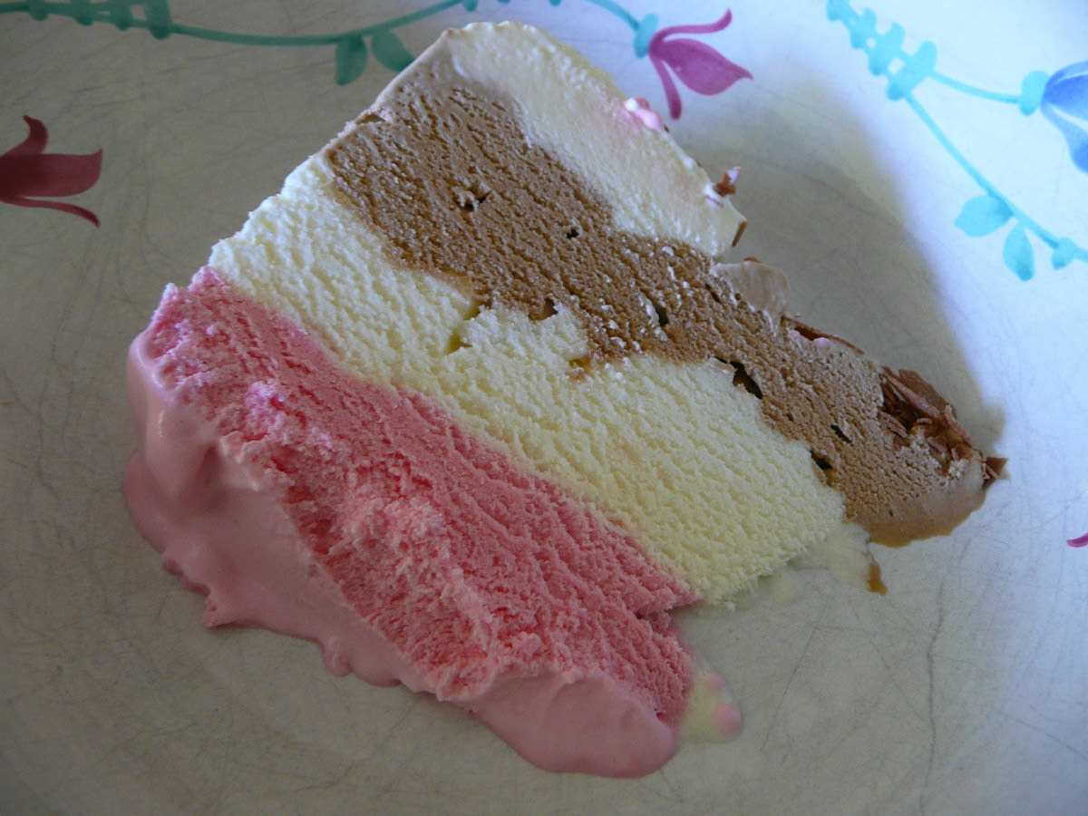 Ice cream cake slice