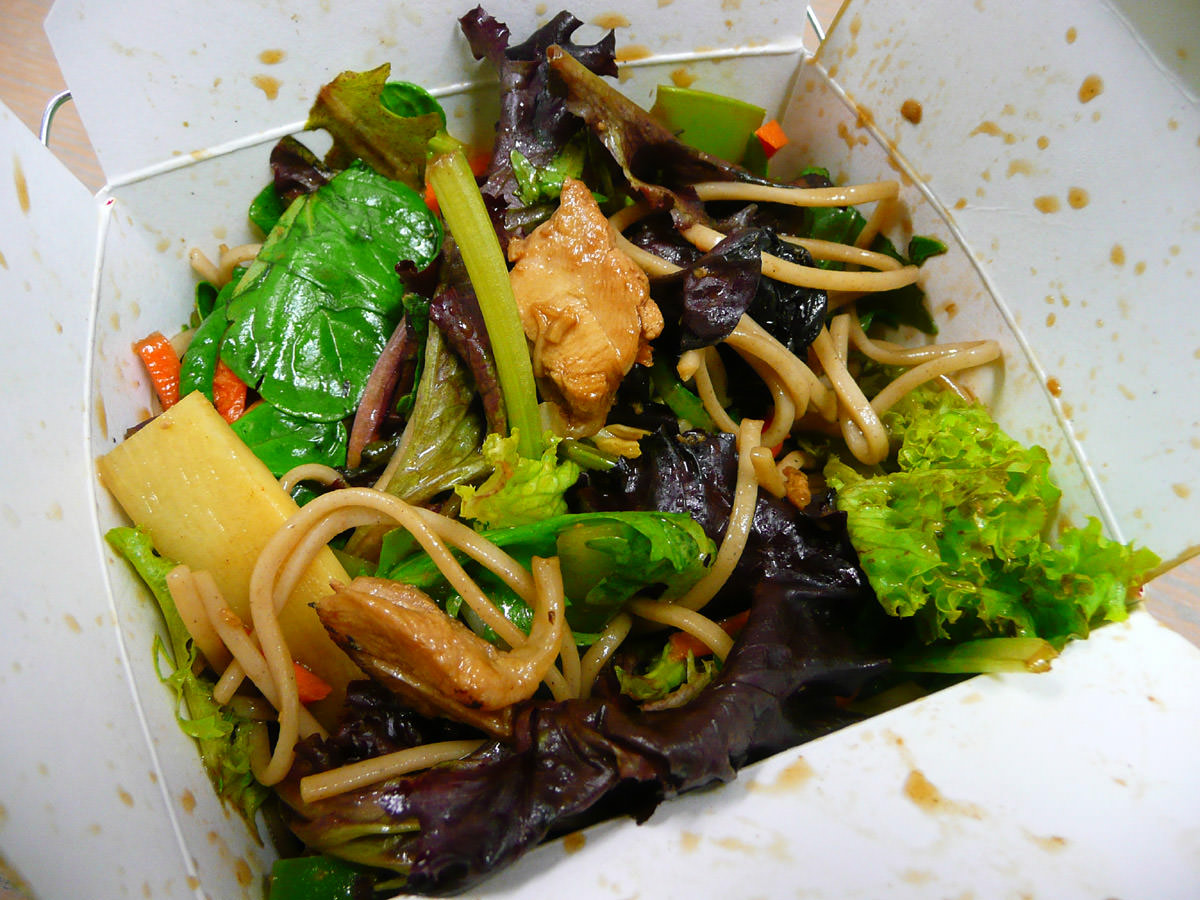 Teriyaki chicken noodle salad with lime