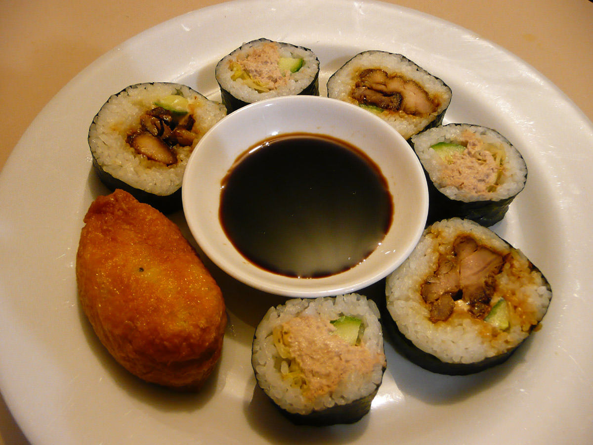 Sushi: inari, tuna and mayo, teriyaki chicken