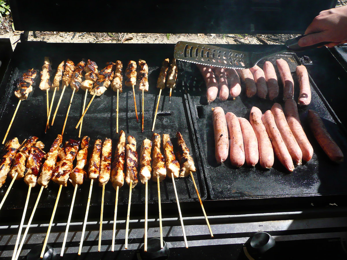 Chicken skewers and sausages