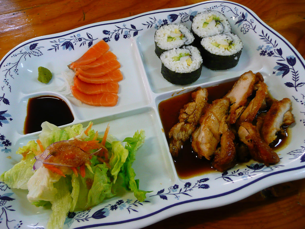 Salmon sashimi and chicken teriyaki set